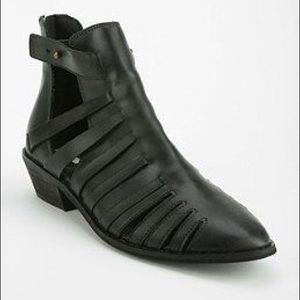 ECOTE HEELED HUARACHE BOOTS